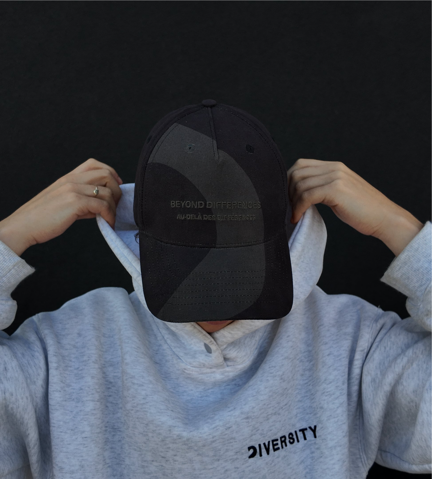 *Pre-order* Vegan suede Cap Black